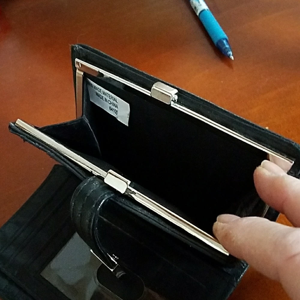 Wallet - Picture 4 of 5